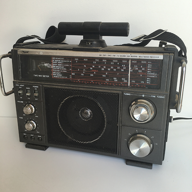 RADIO, Boombox - Tradies Explosive Sound System